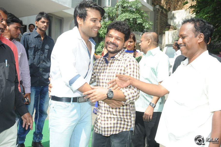 Senior-Naresh-Son-Debut-Movie-Launch-By-Mahesh-Babu